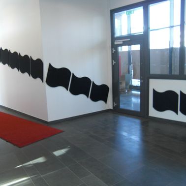 Wave wall absorber